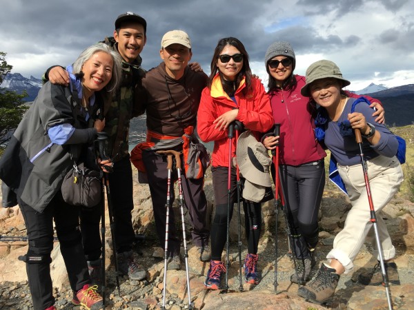 Backpacking is about meeting new friends! 健行路上遇到的好夥伴！